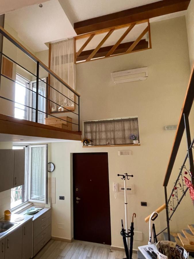 卡罗莱纳女王之家 - 老城公寓度假屋 那不勒斯 外观 照片